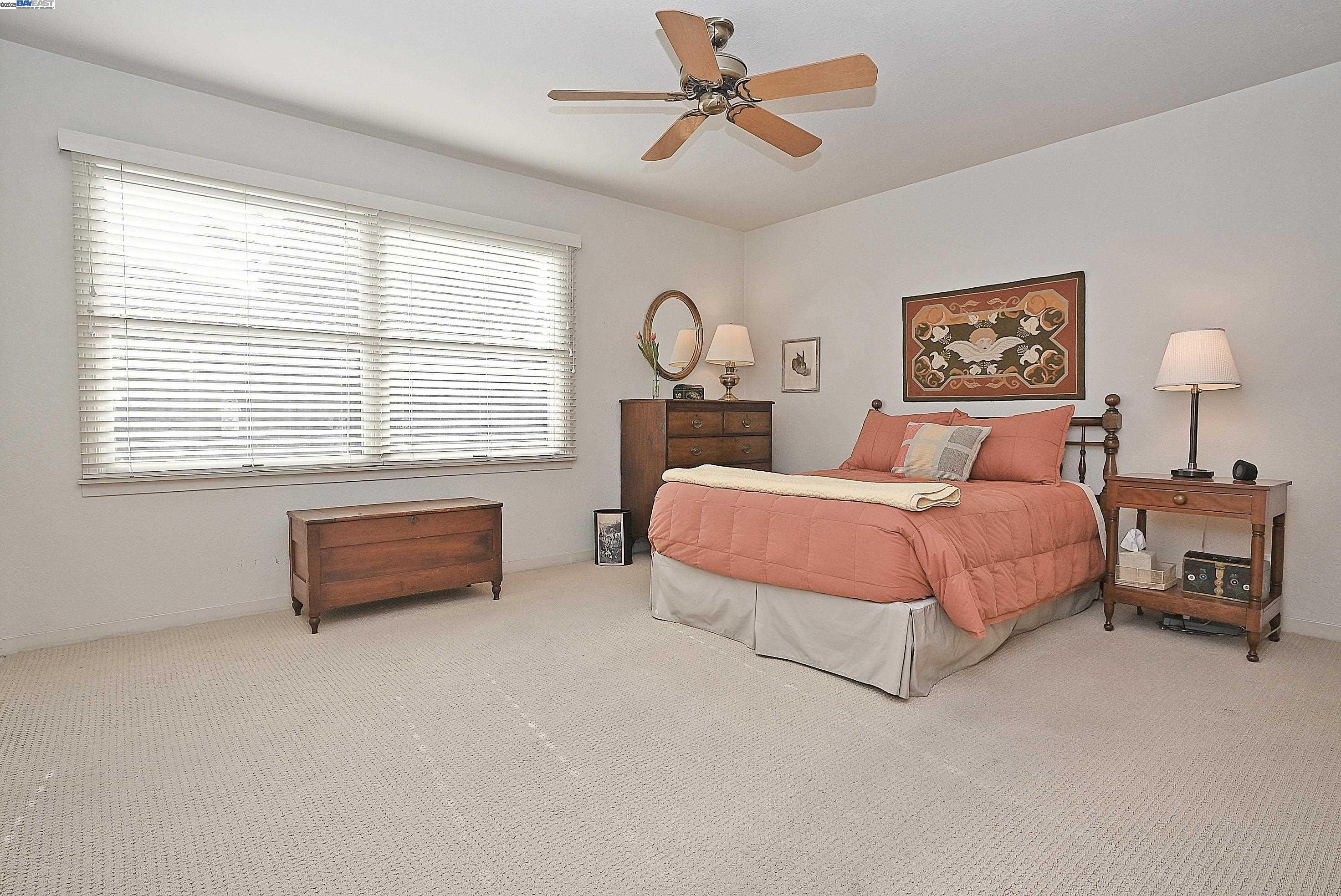 616 Centre Ct