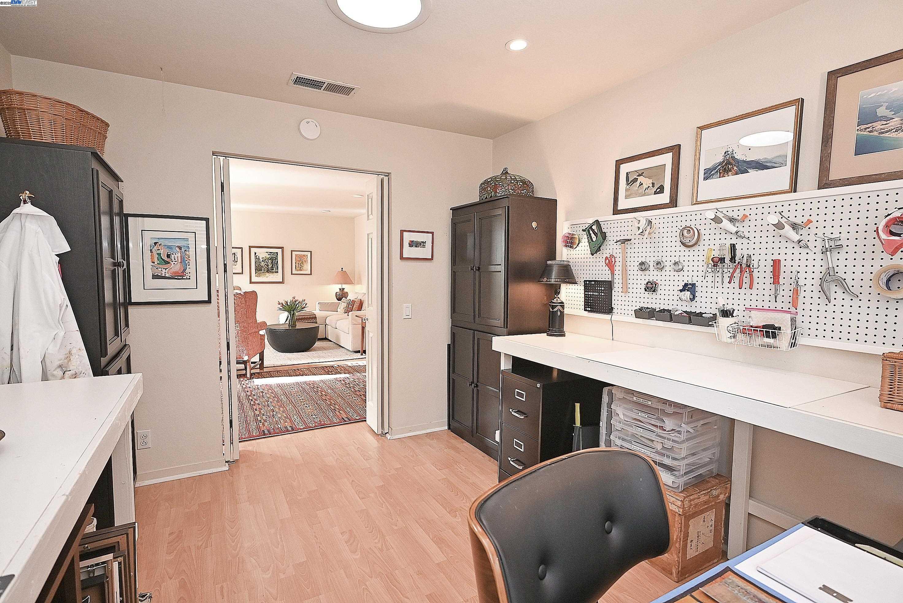 616 Centre Ct
