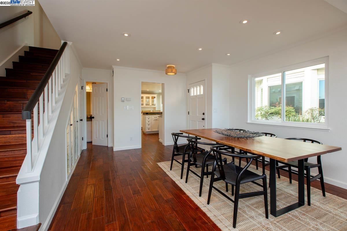 53 Bay Park Ter