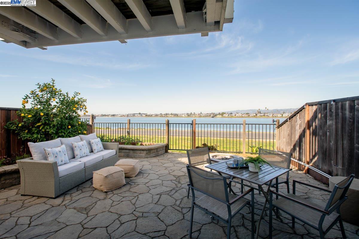 53 Bay Park Ter