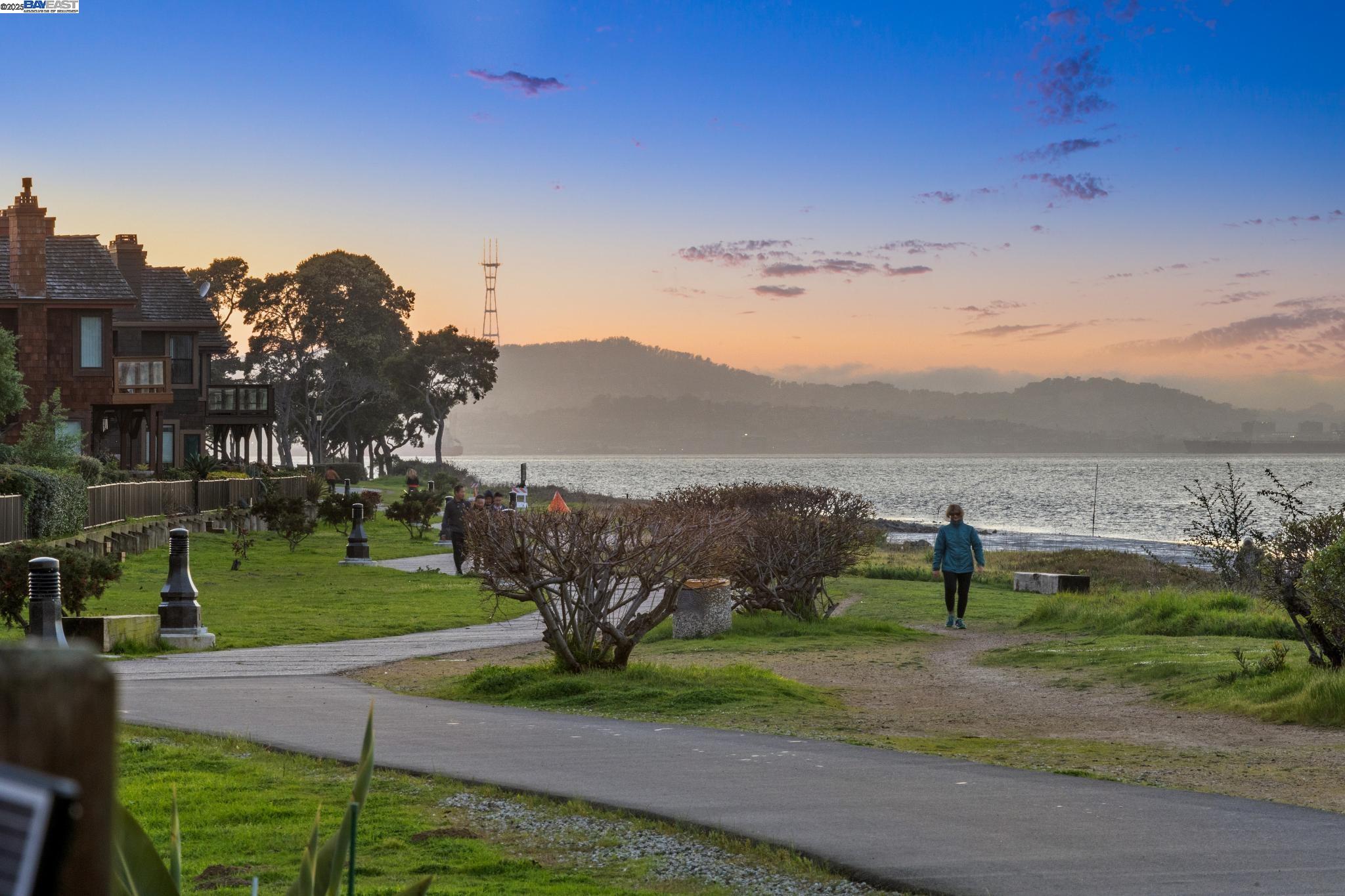 53 Bay Park Ter