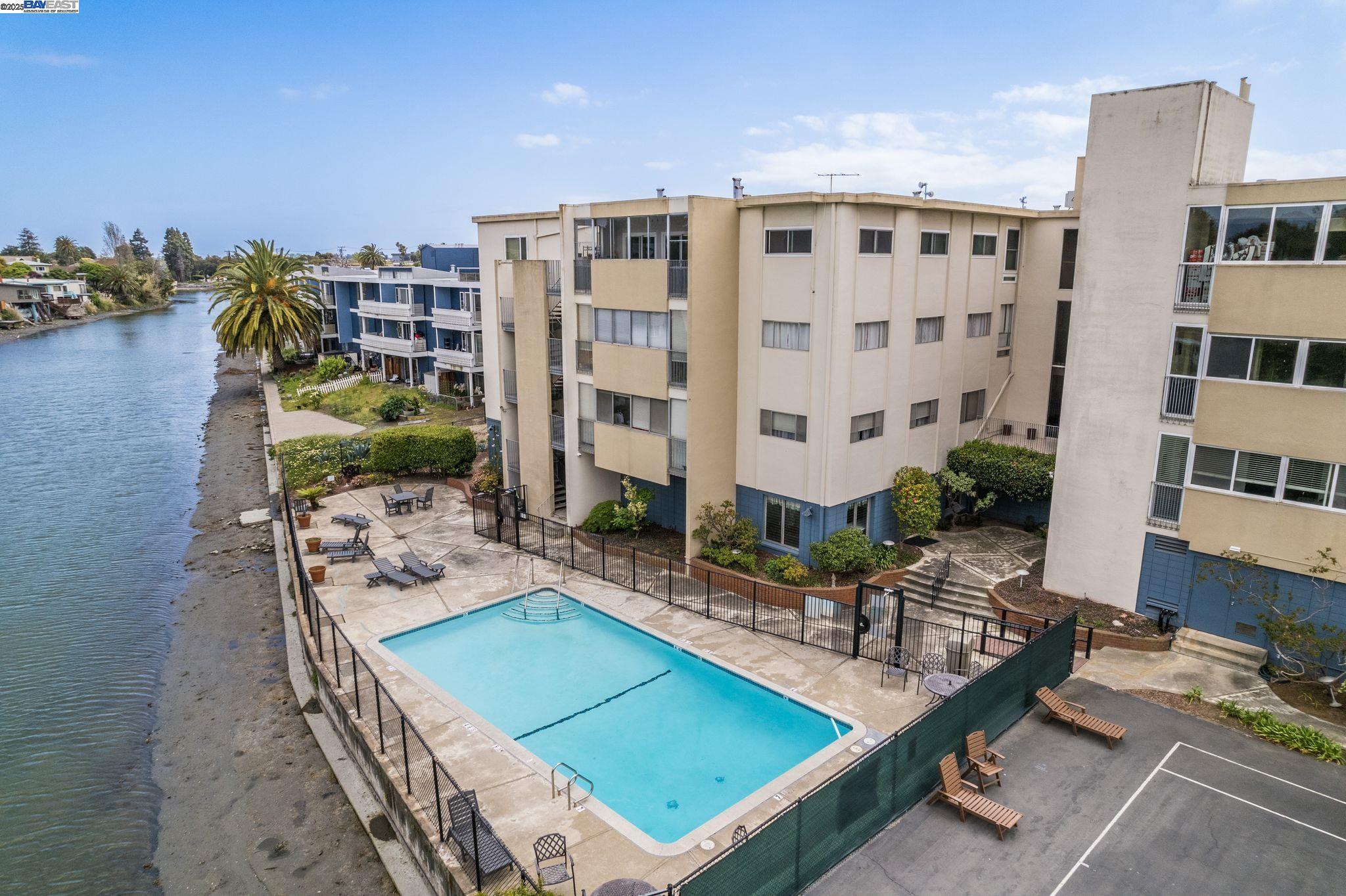 2137 Otis Dr # 107
