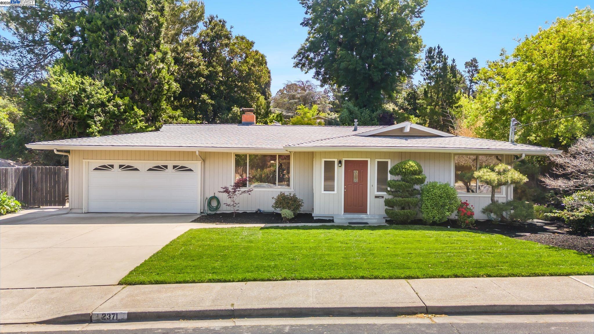 2371 Mallard Dr