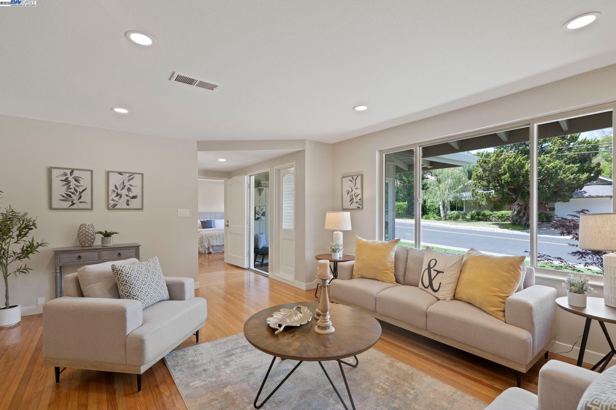 2371 Mallard Dr