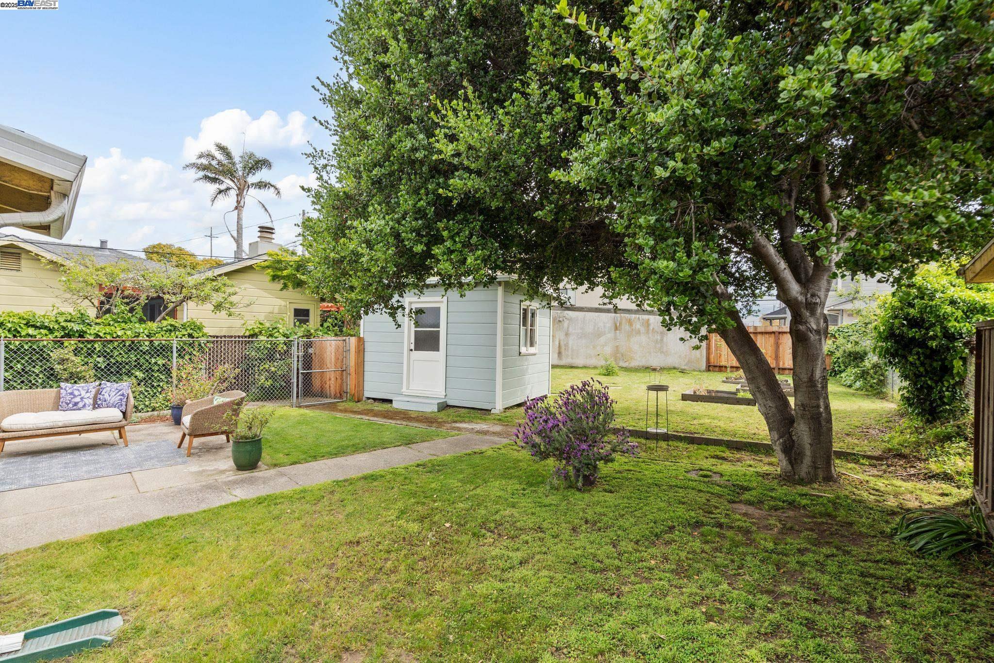 218 Cypress St.