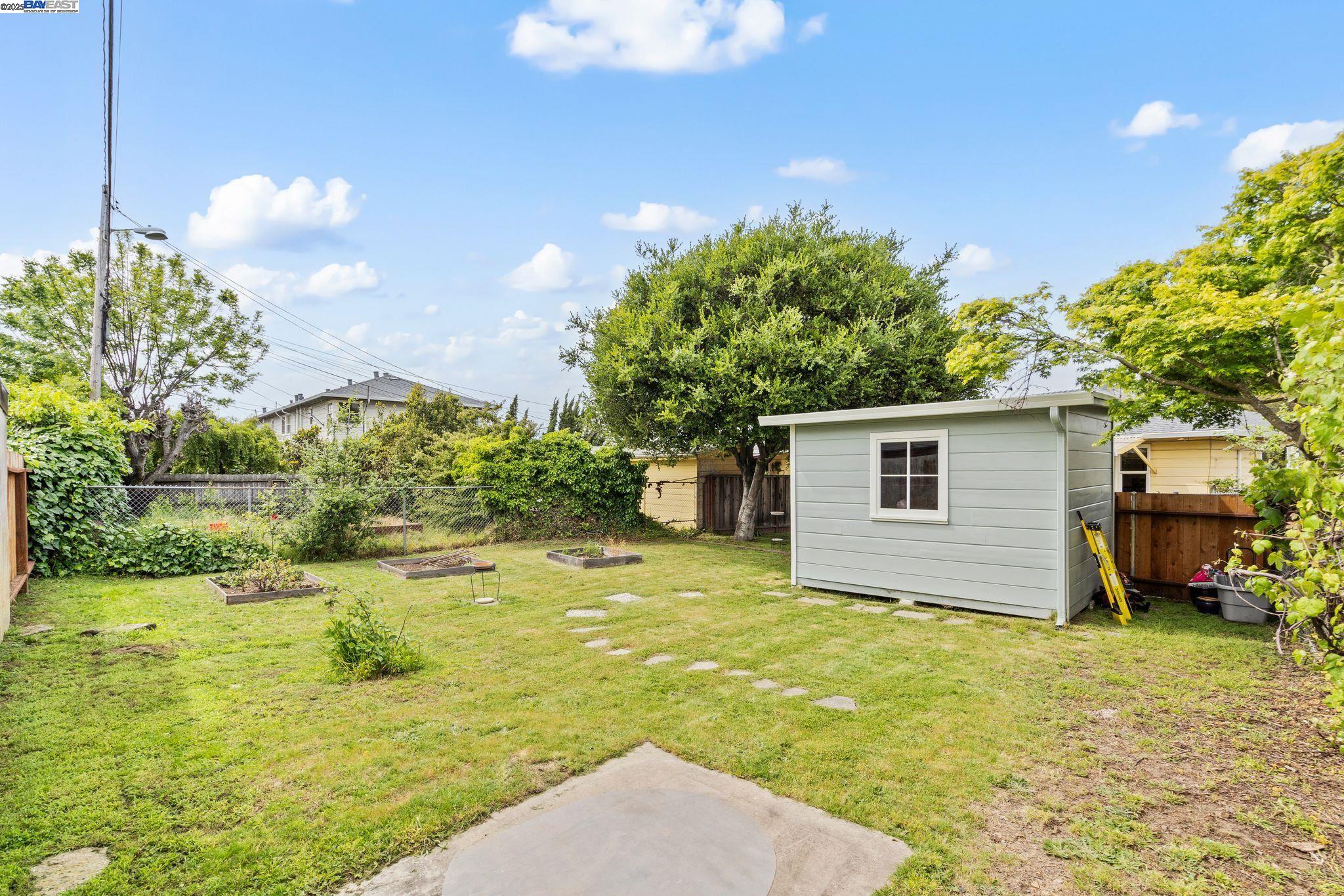 218 Cypress St.