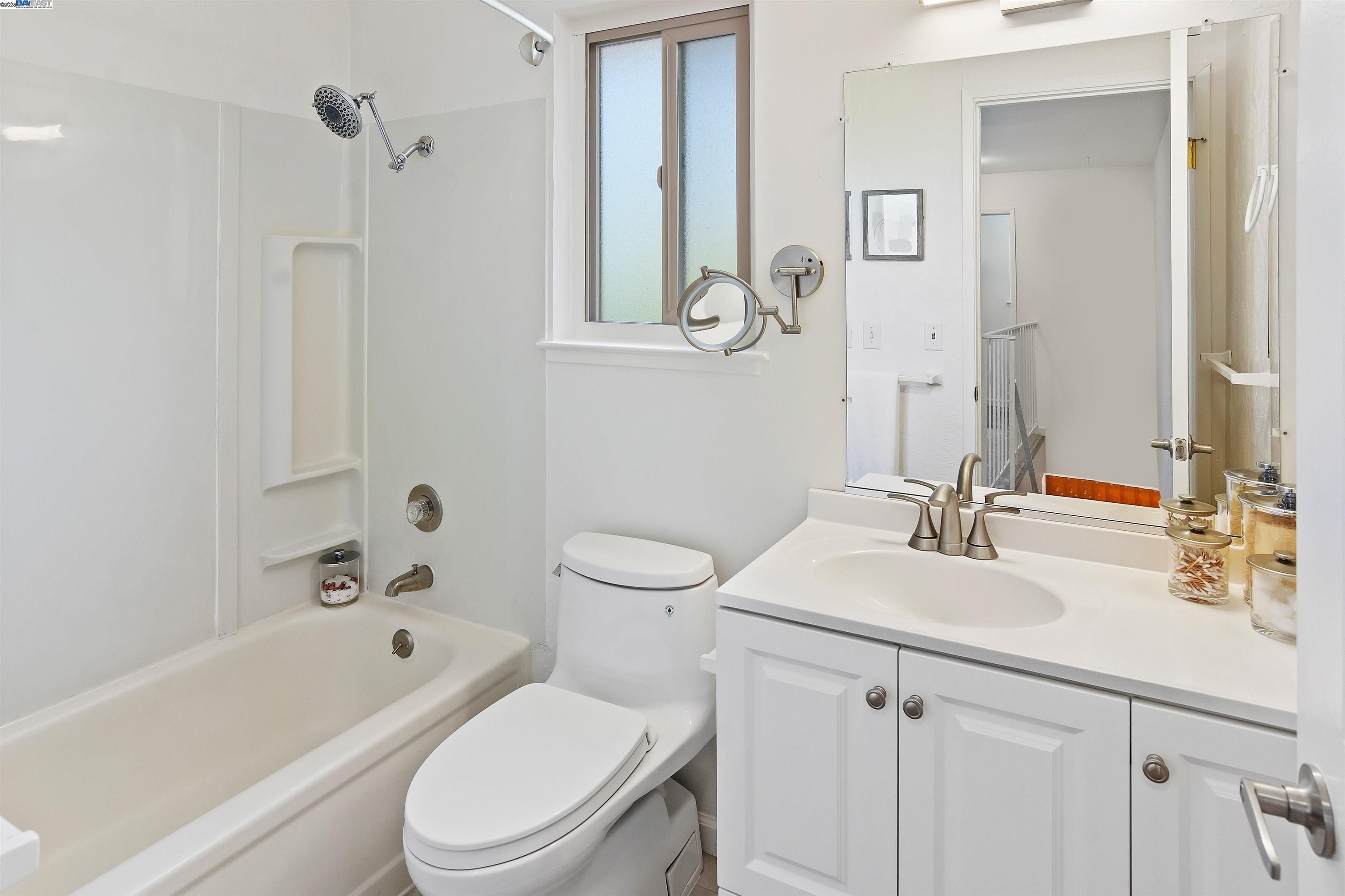2133 Santa Clara Ave # 214