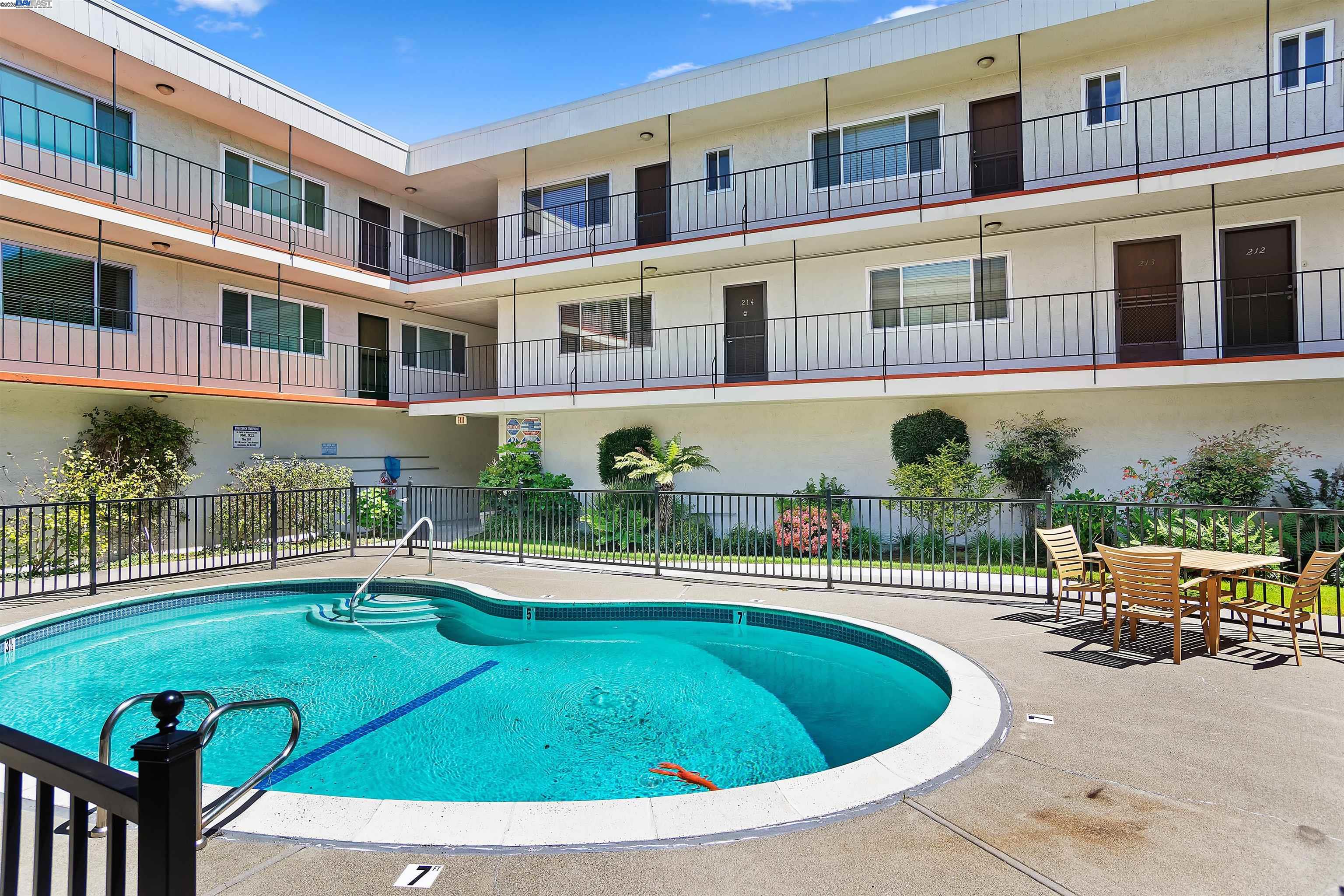 2133 Santa Clara Ave # 214