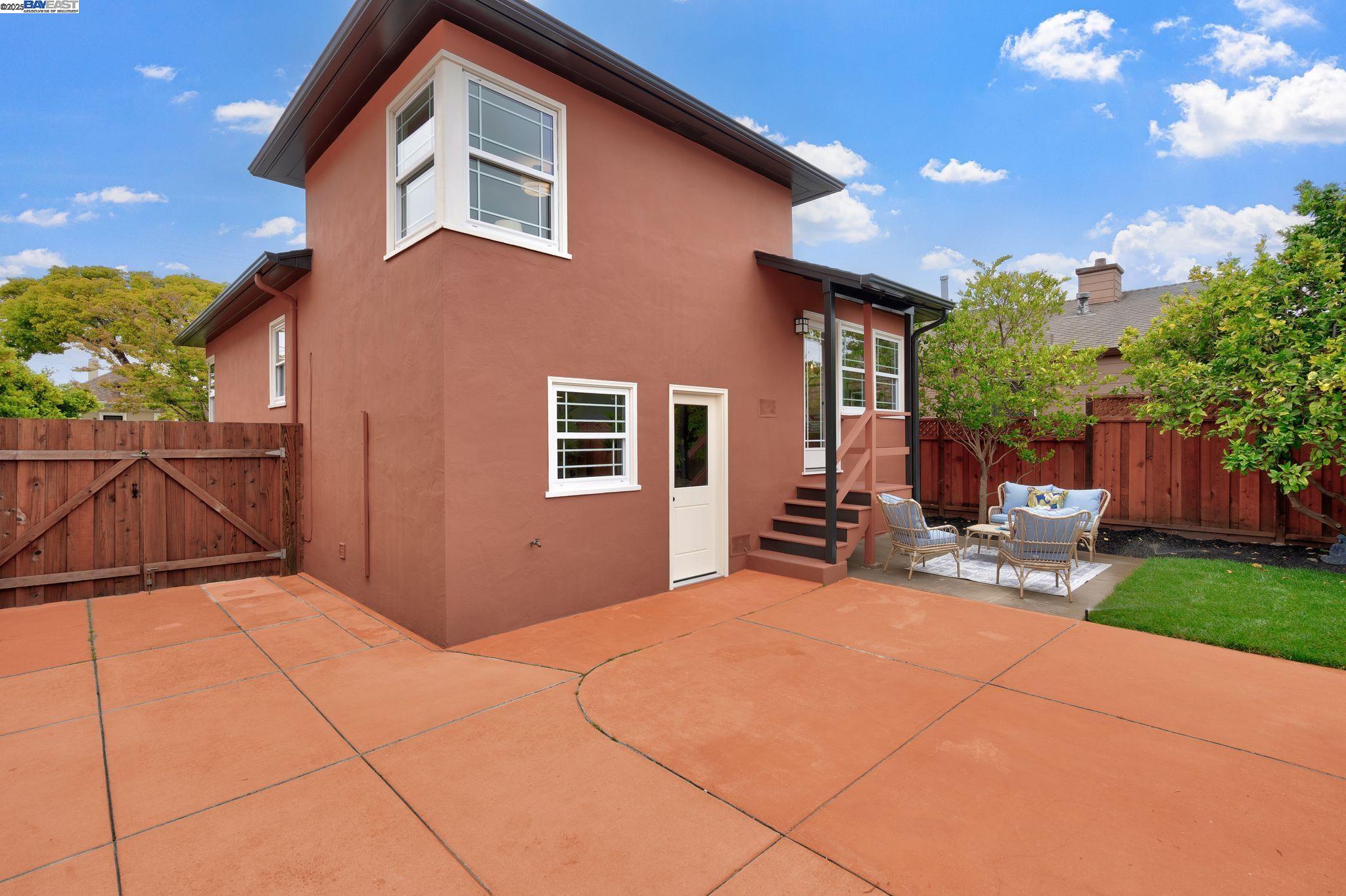 1109 Post St