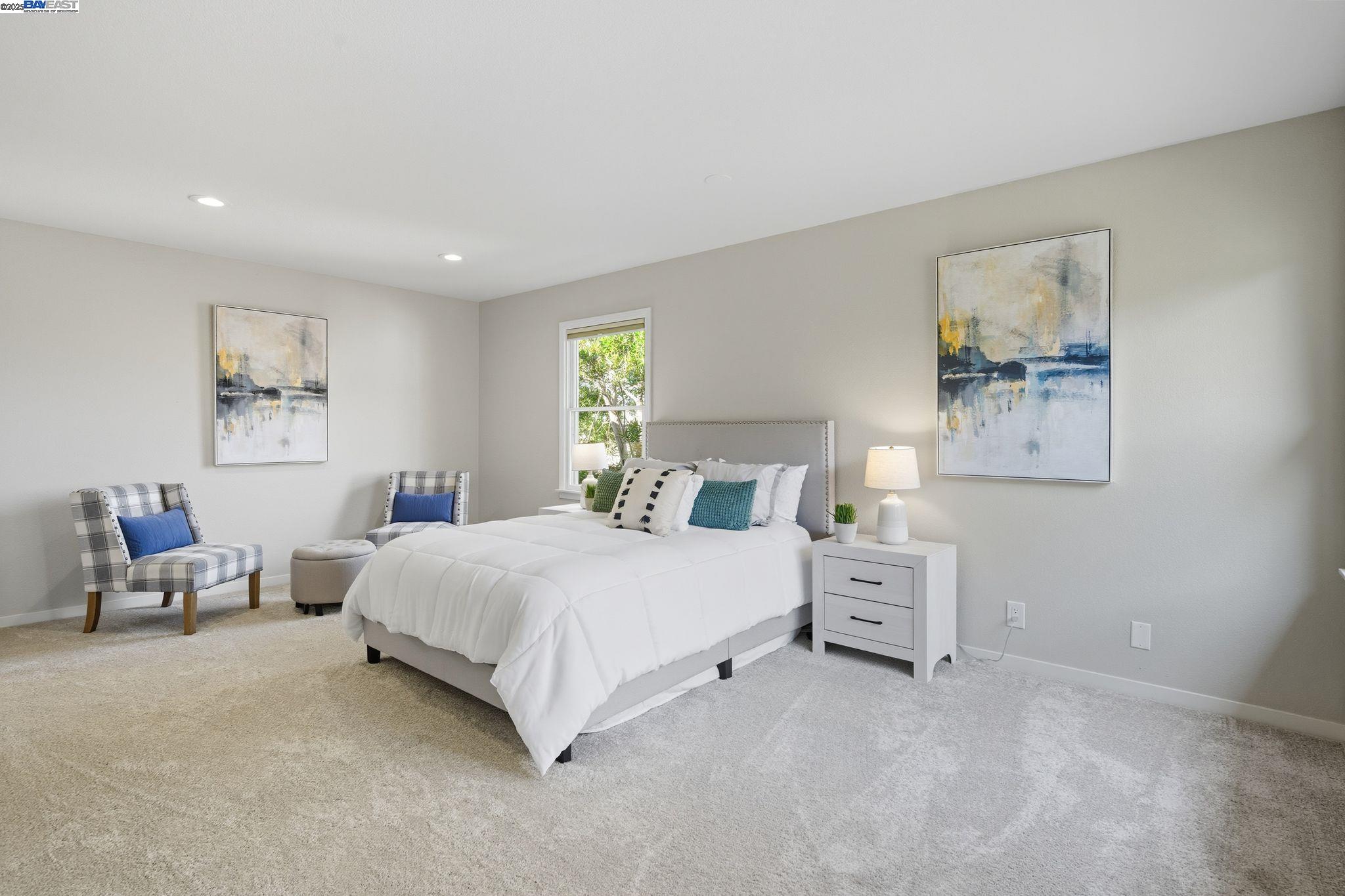 642 Centre Ct