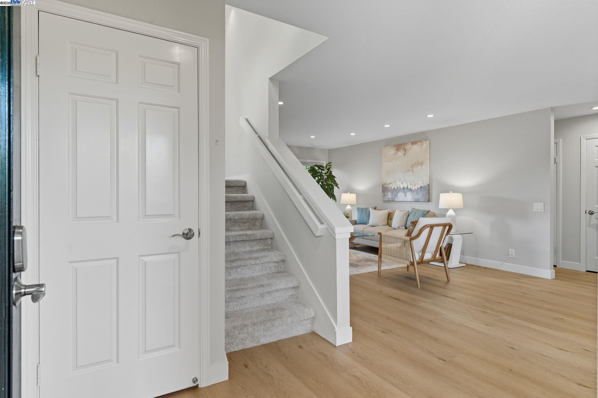 642 Centre Ct
