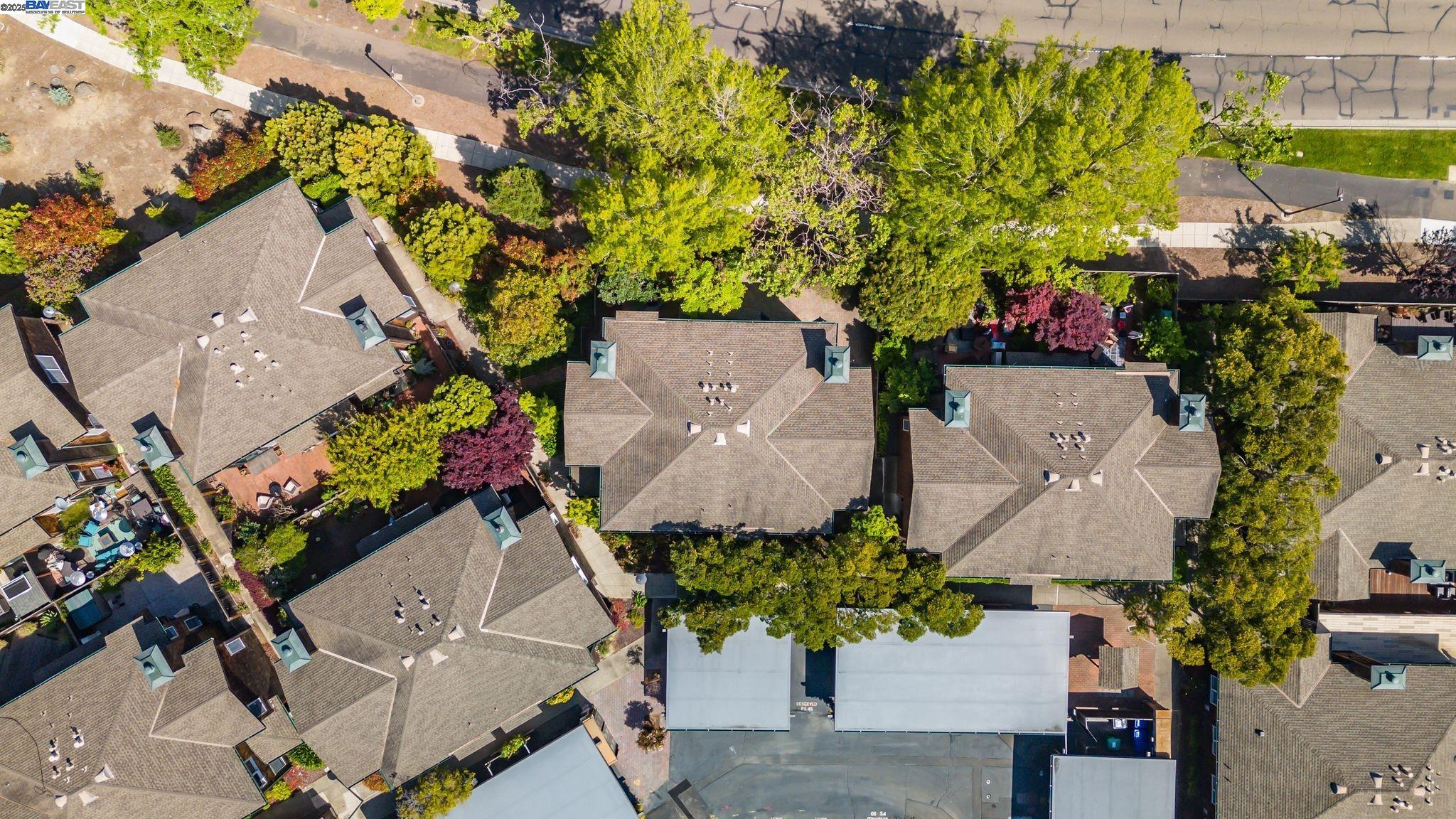 642 Centre Ct