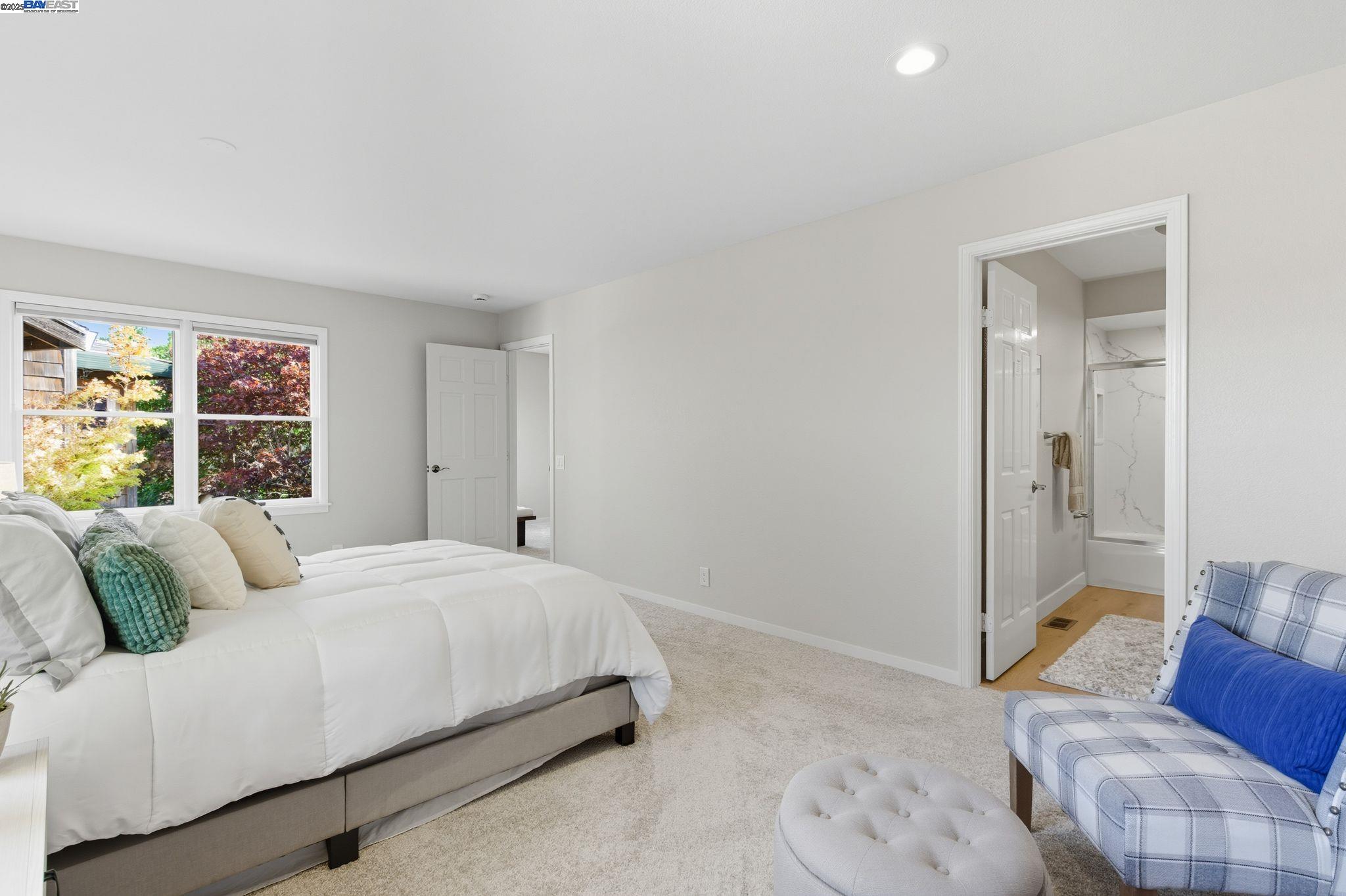642 Centre Ct