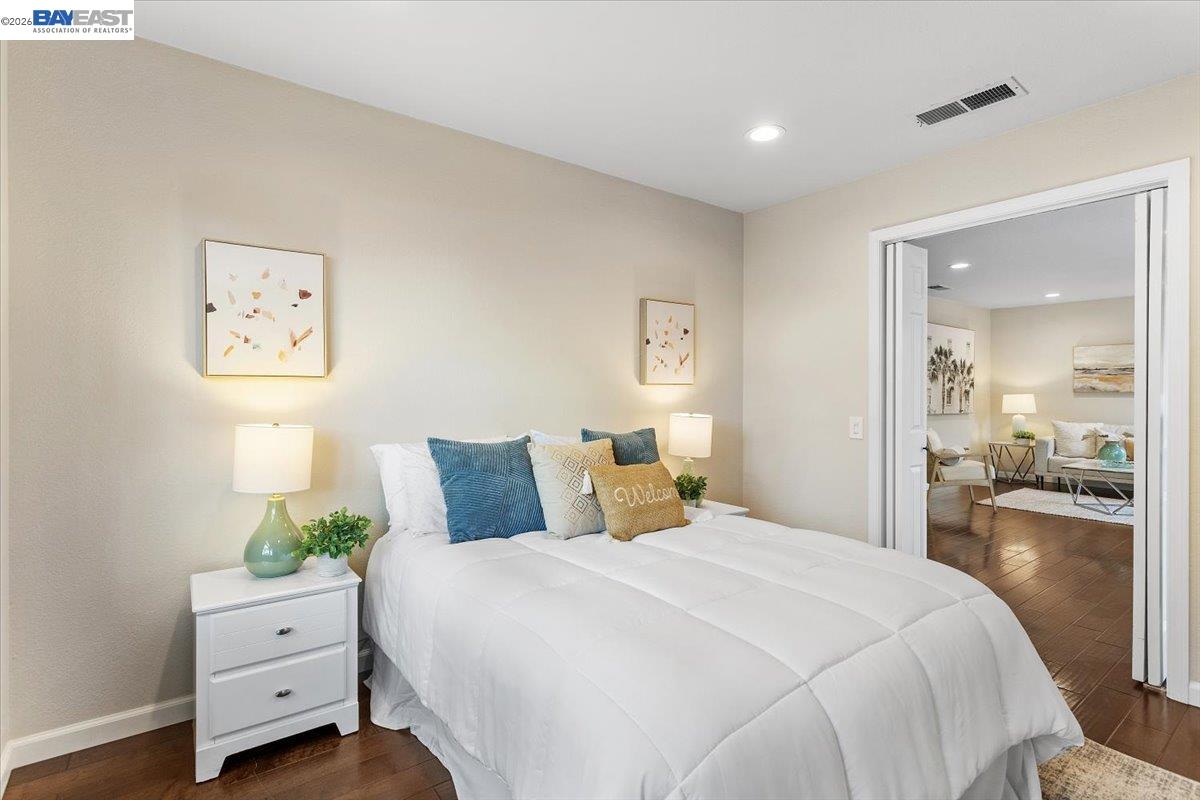 631 Centre Ct