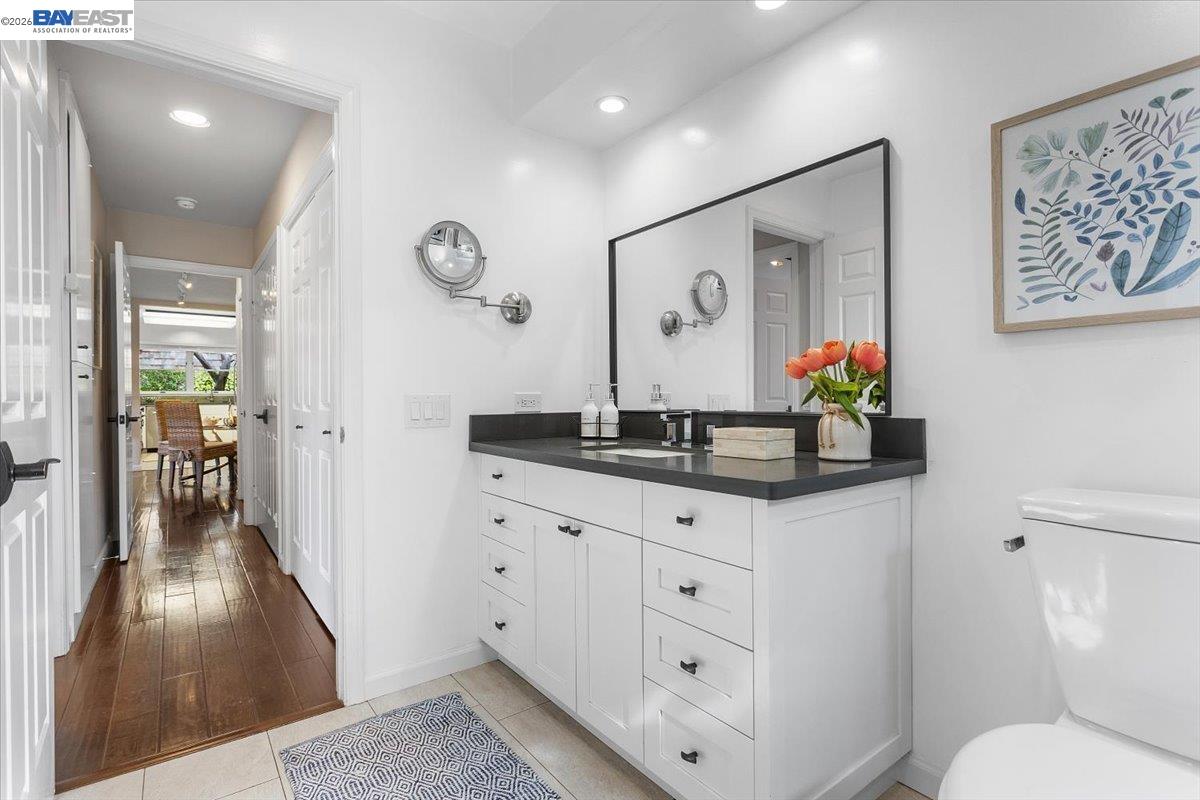 631 Centre Ct