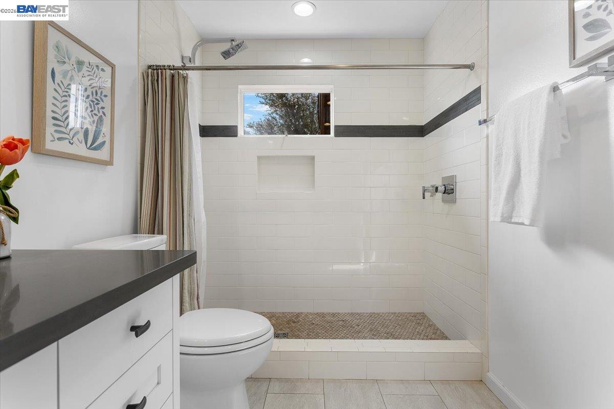 631 Centre Ct