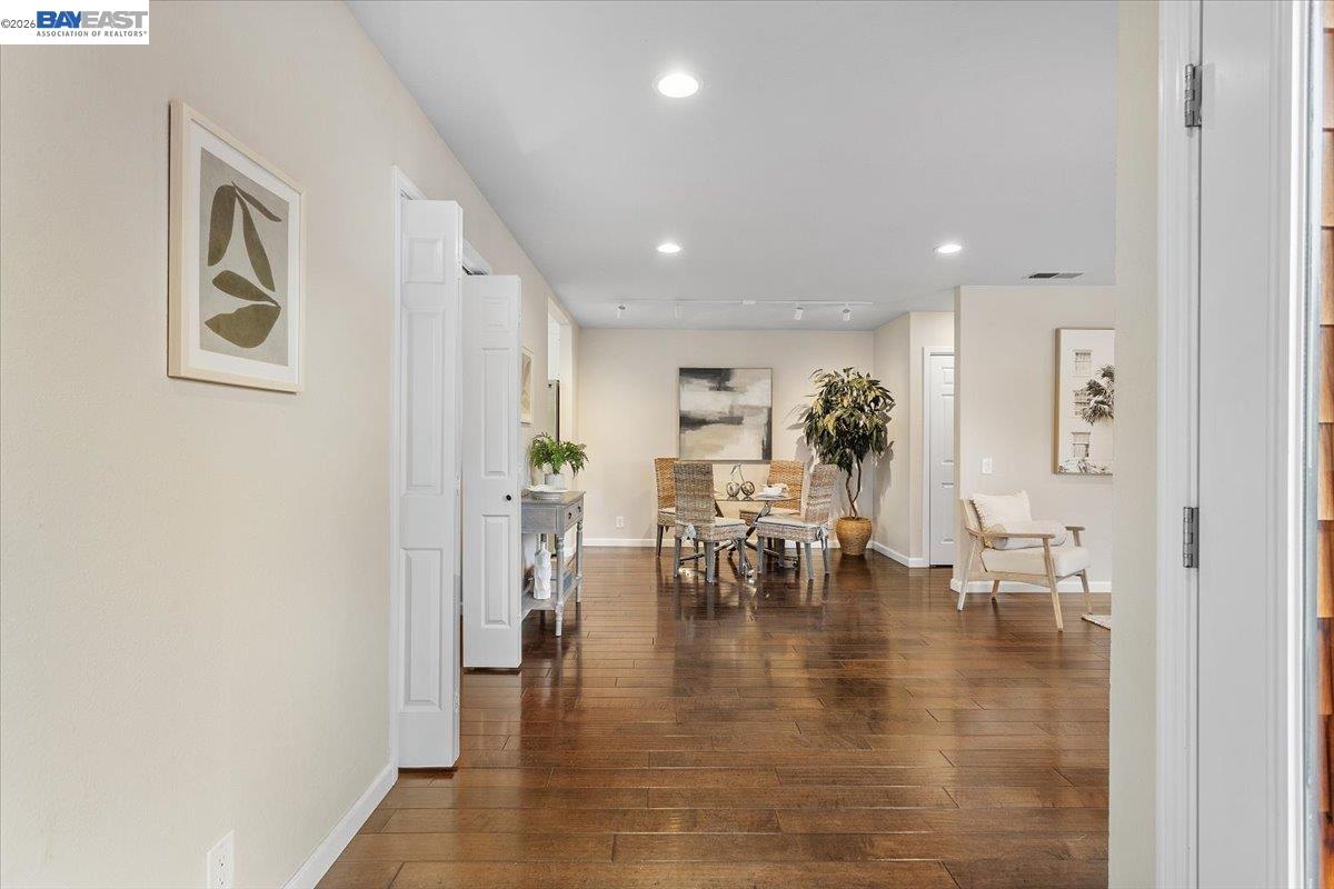 631 Centre Ct