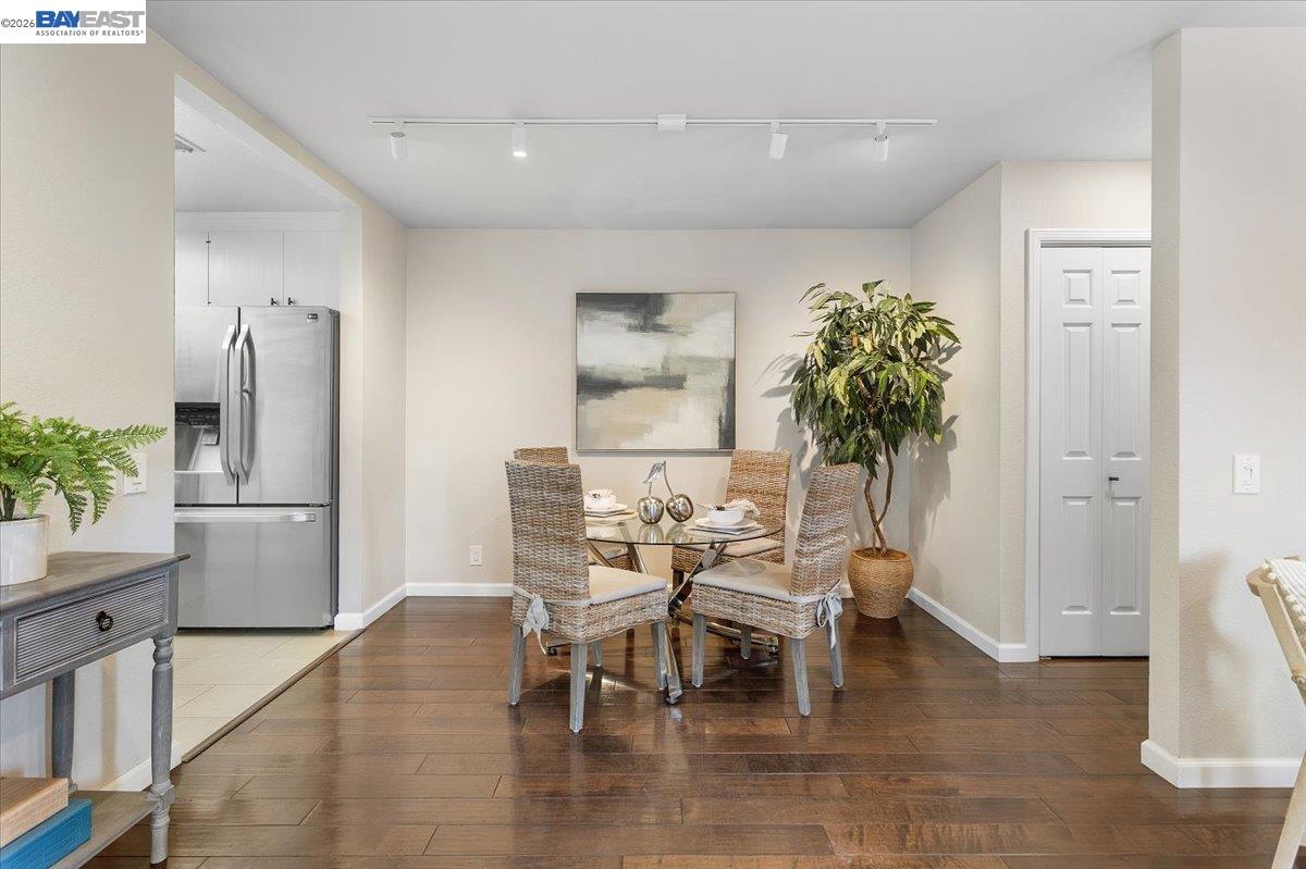 631 Centre Ct