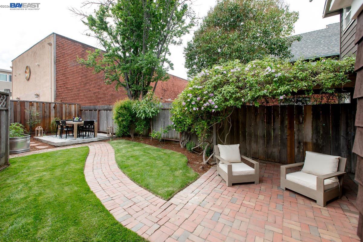 1716 Santa Clara Ave