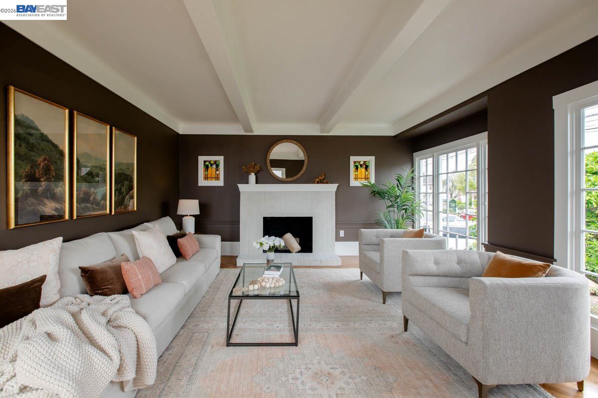 1716 Santa Clara Ave
