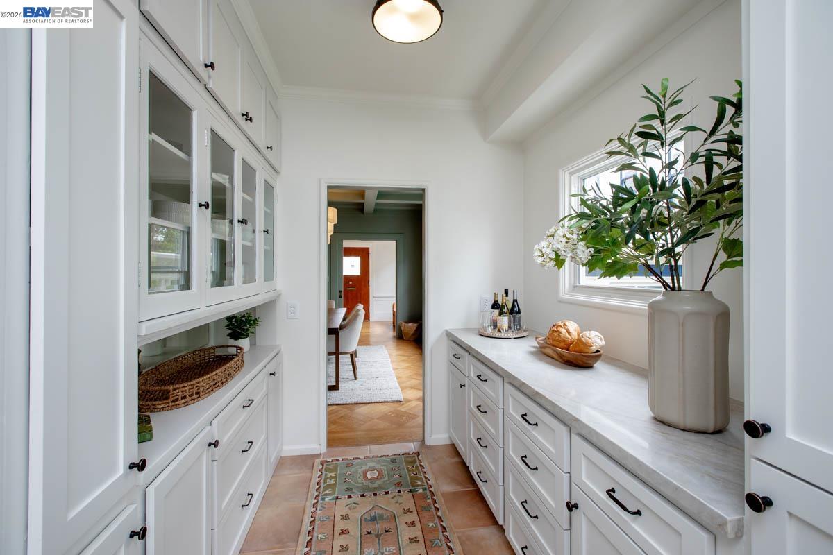 1716 Santa Clara Ave