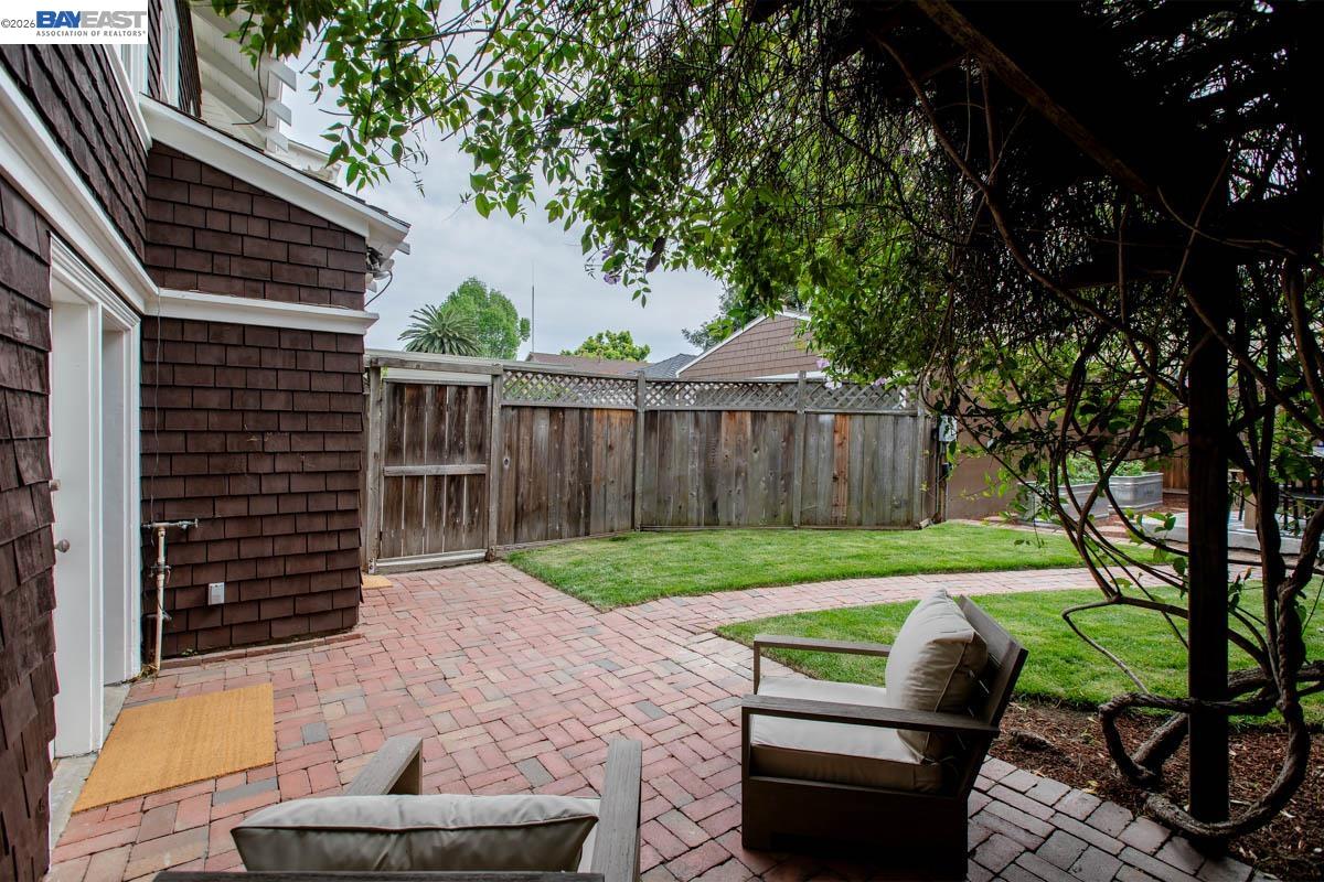 1716 Santa Clara Ave