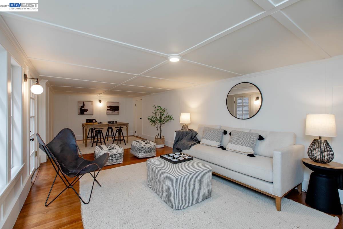 1716 Santa Clara Ave
