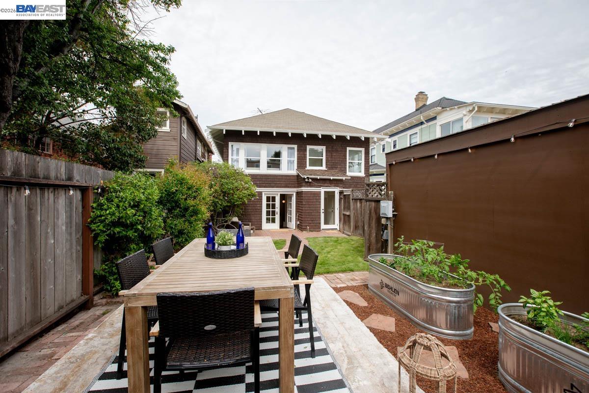 1716 Santa Clara Ave