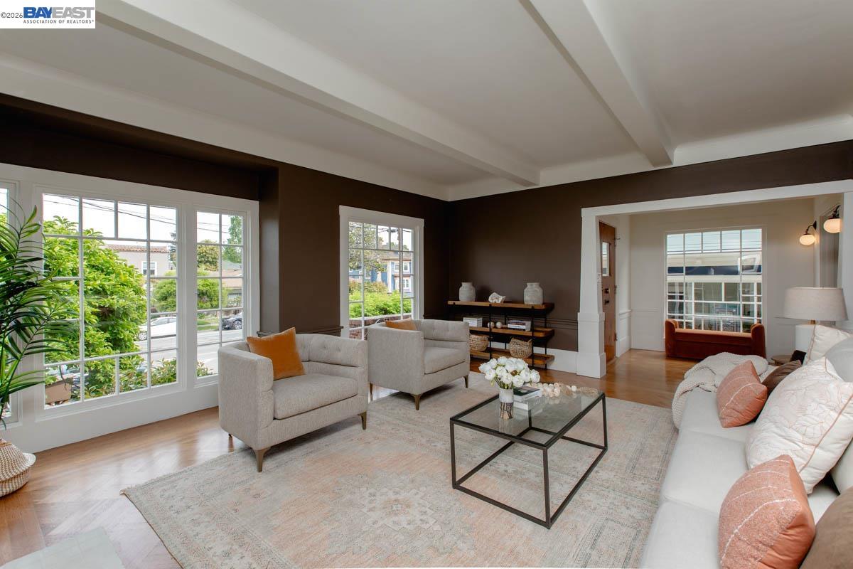 1716 Santa Clara Ave