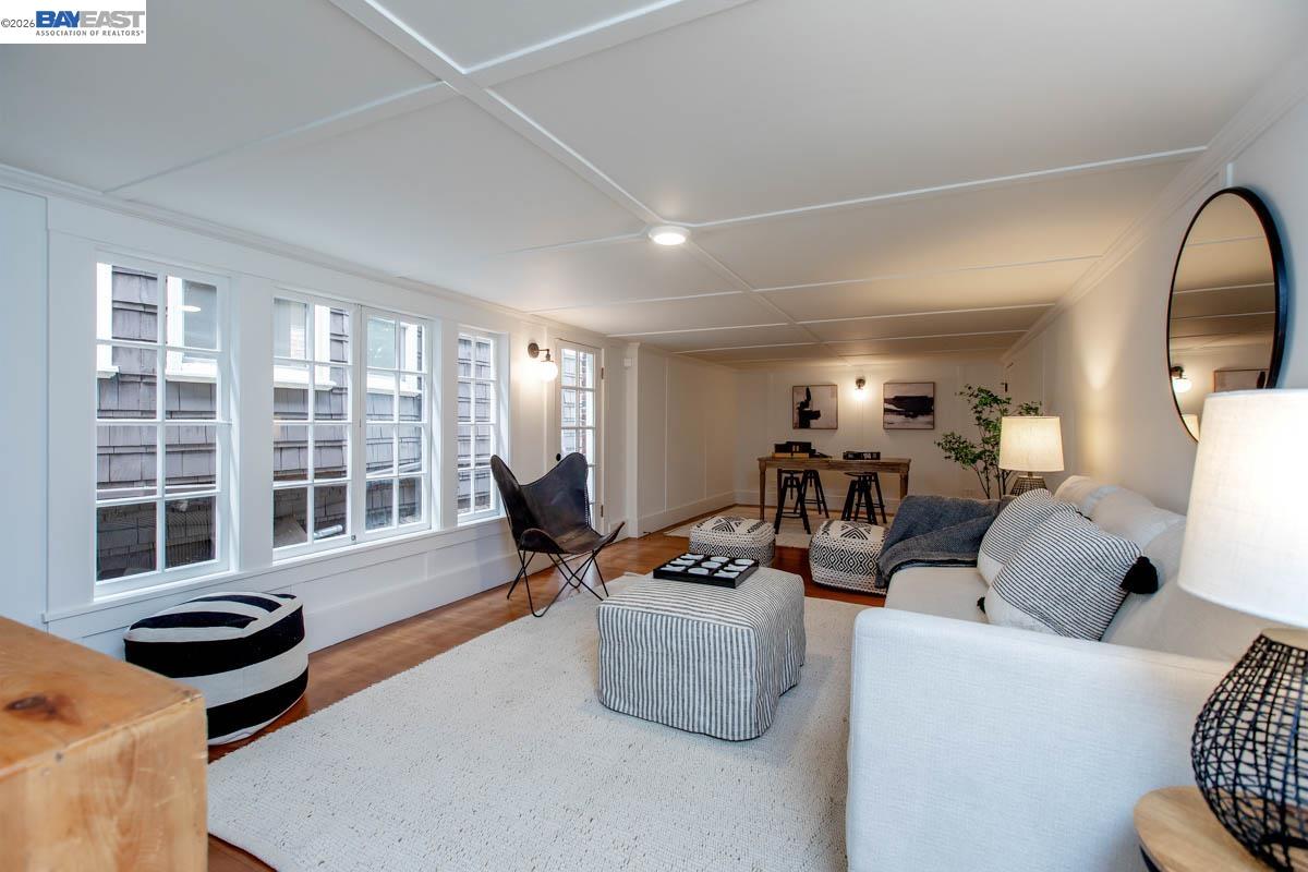 1716 Santa Clara Ave