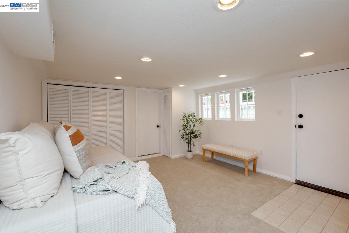 1716 Santa Clara Ave