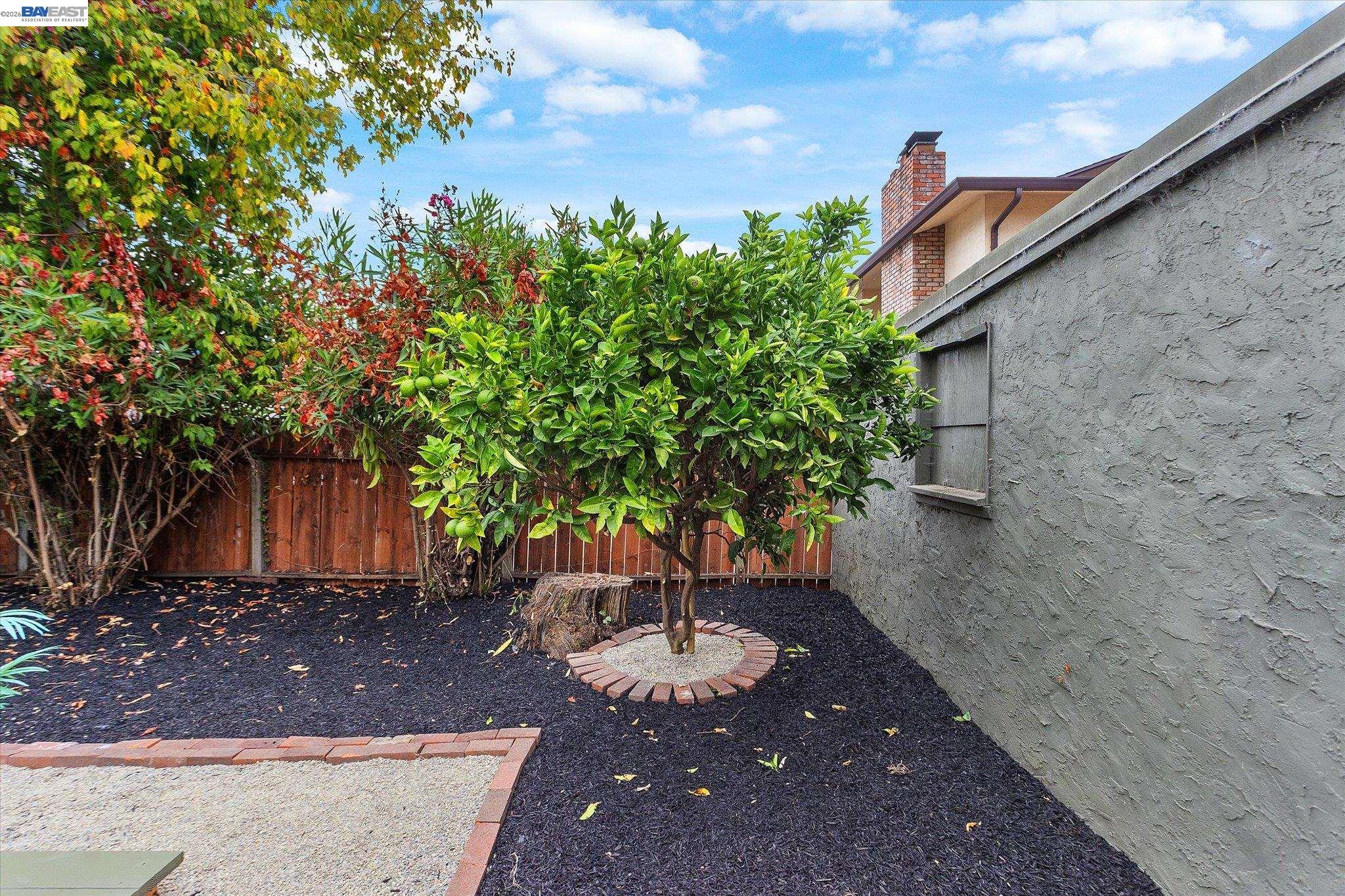 1410 PEARL ST.