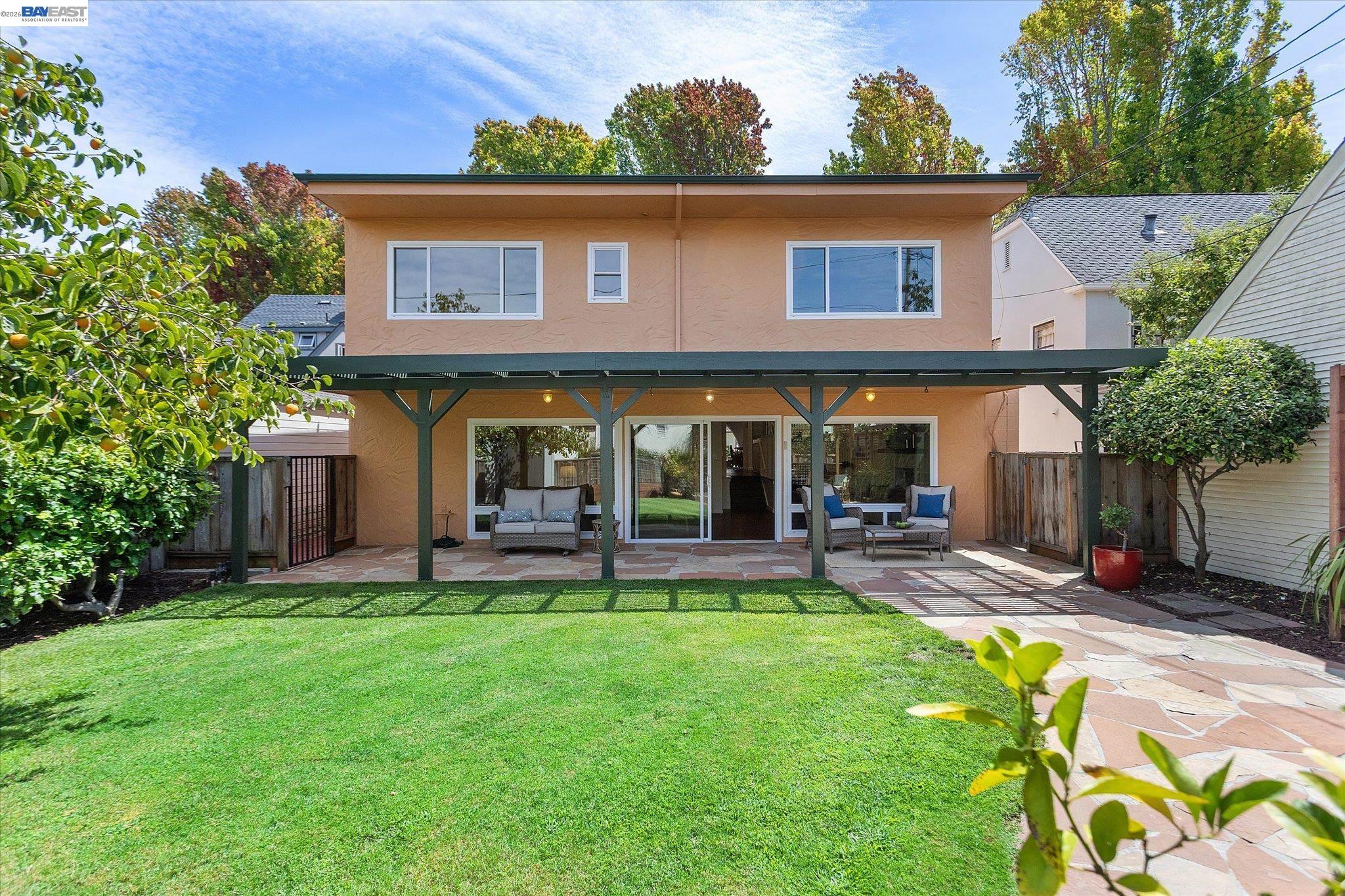 1529 Gibbons Dr