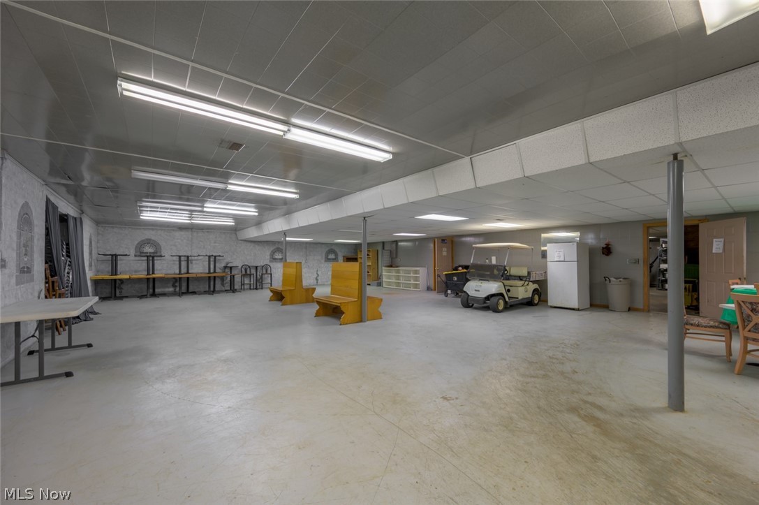 1130 Meadowbrook Lane NE