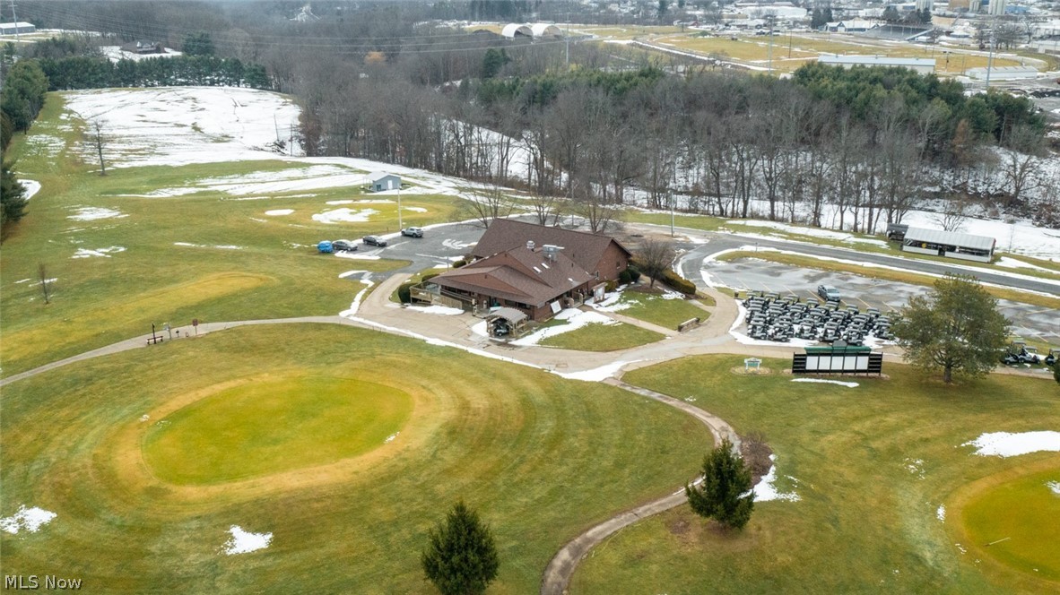 1130 Meadowbrook Lane NE