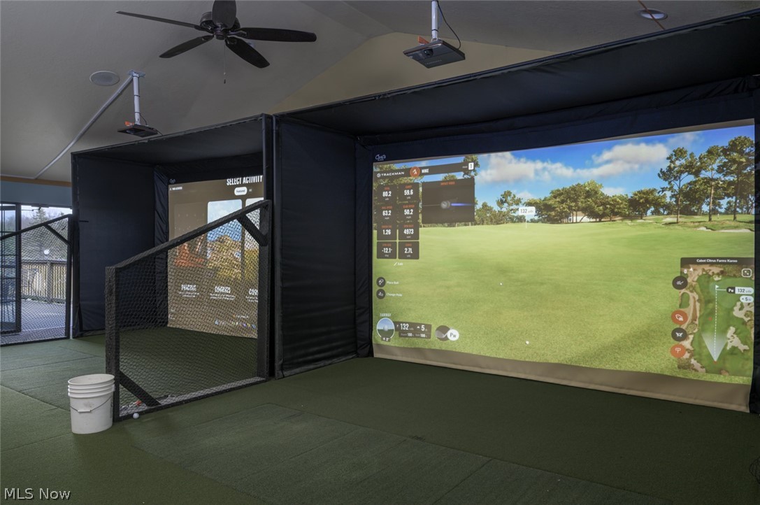 1130 Meadowbrook Lane NE