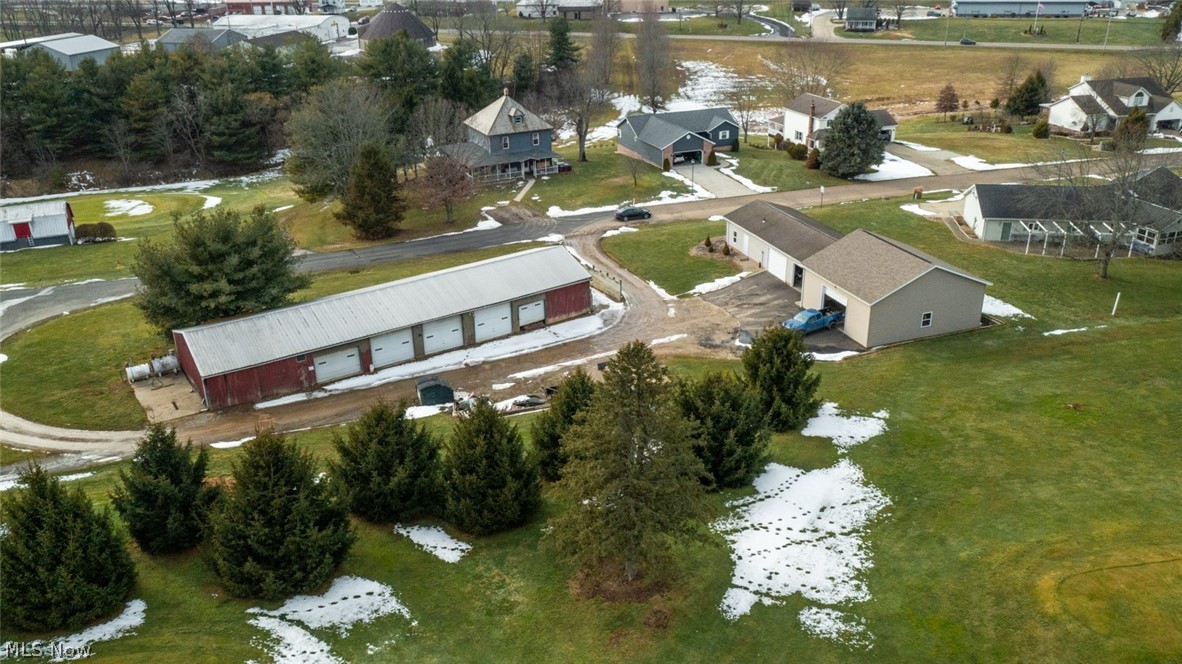 1130 Meadowbrook Lane NE