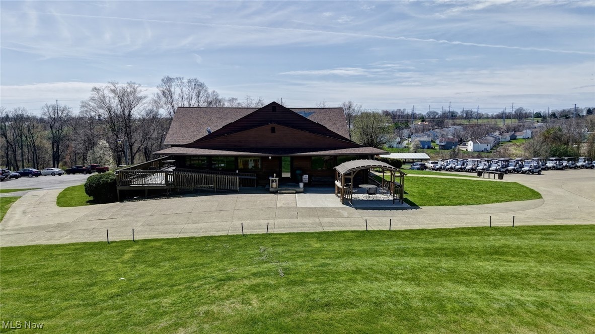 1130 Meadowbrook Lane NE