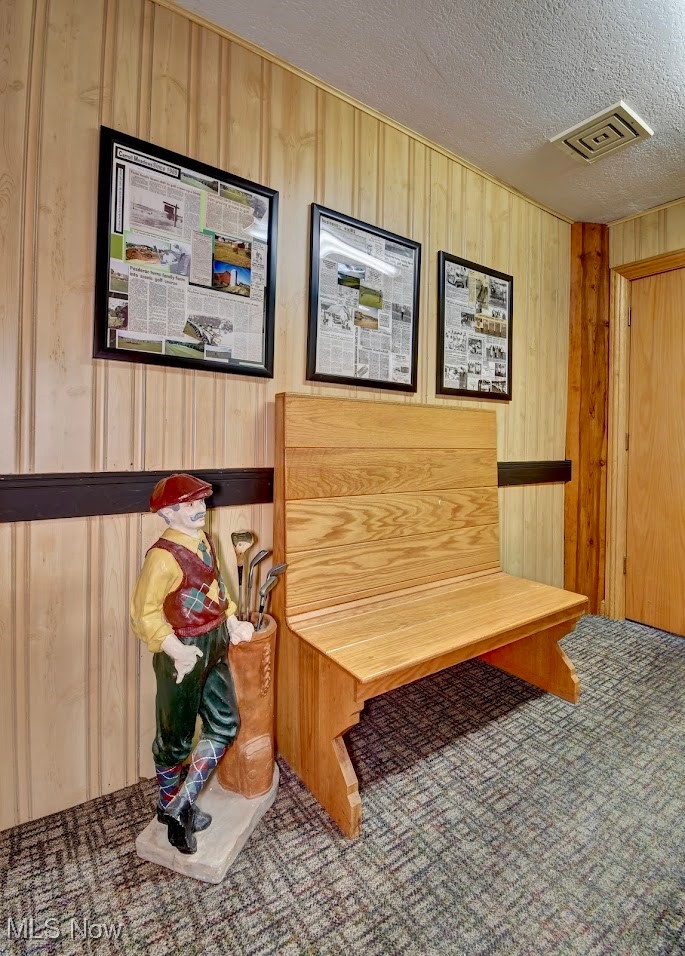 1130 Meadowbrook Lane NE