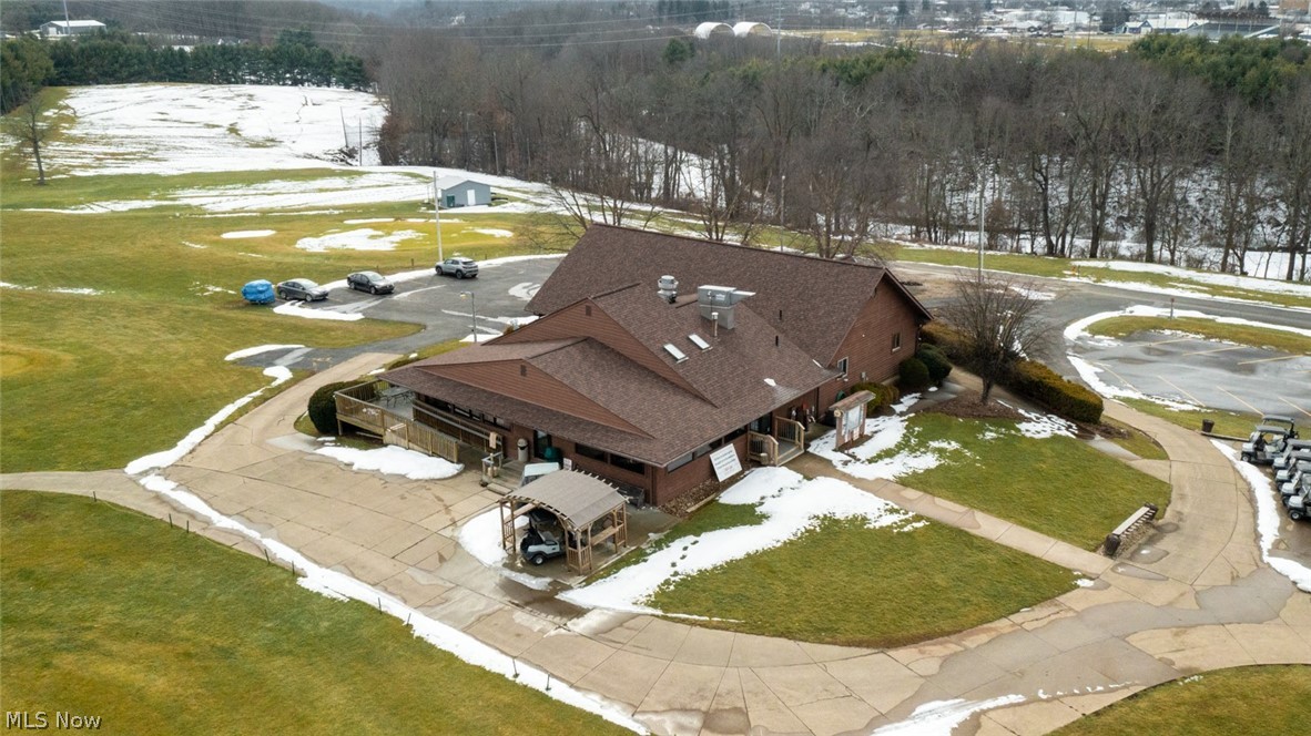 1130 Meadowbrook Lane NE