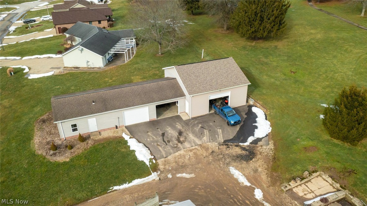 1130 Meadowbrook Lane NE