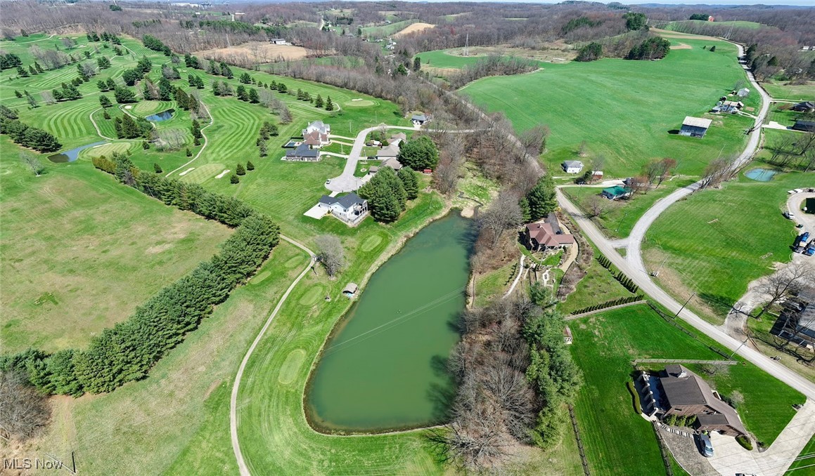 1130 Meadowbrook Lane NE