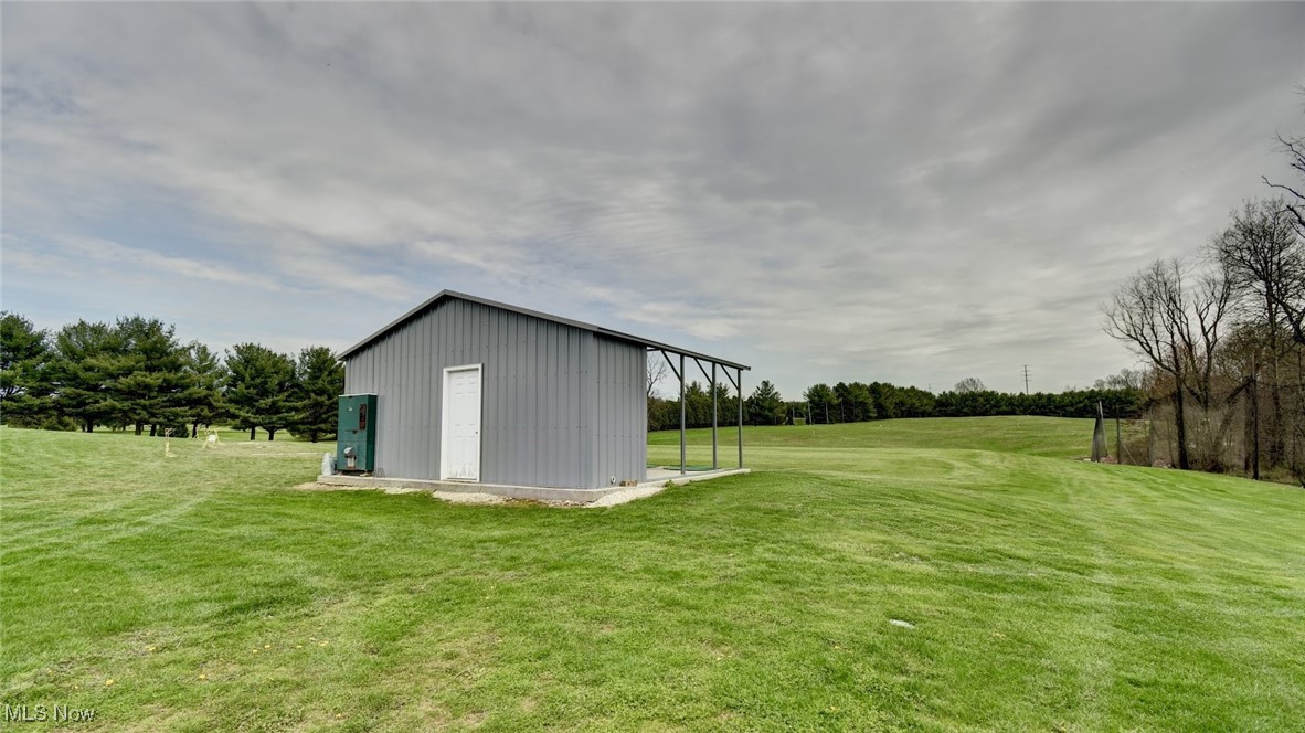 1130 Meadowbrook Lane NE