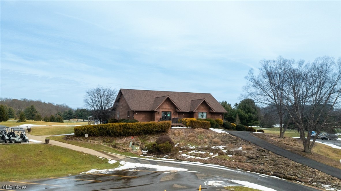 1130 Meadowbrook Lane NE