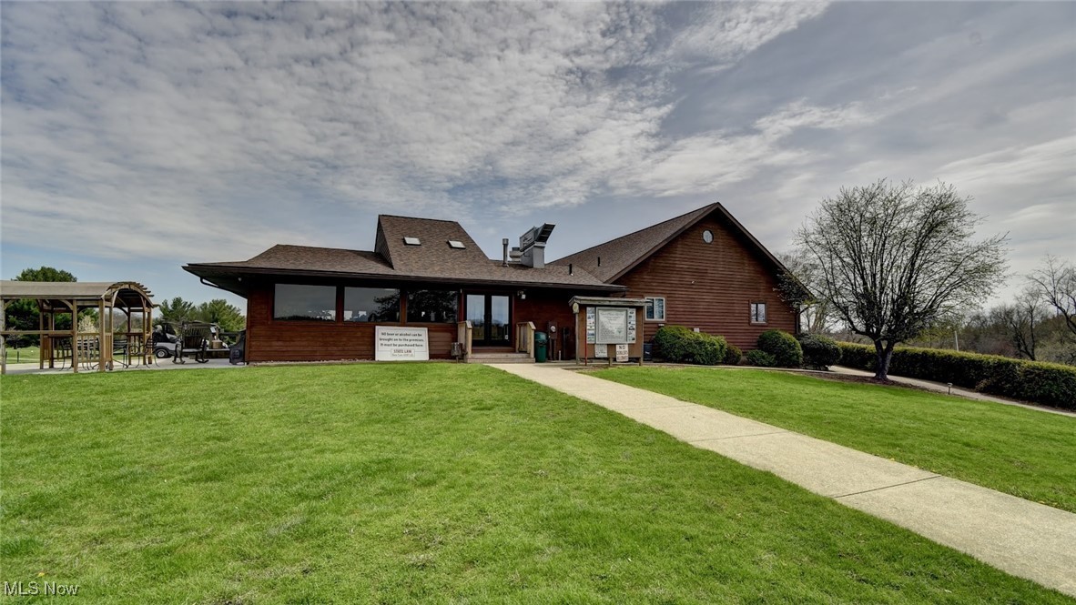 1130 Meadowbrook Lane NE