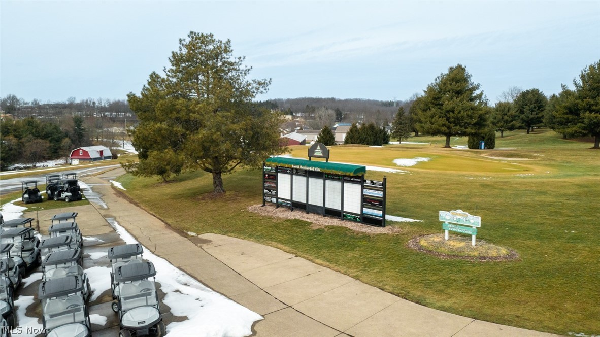 1130 Meadowbrook Lane NE