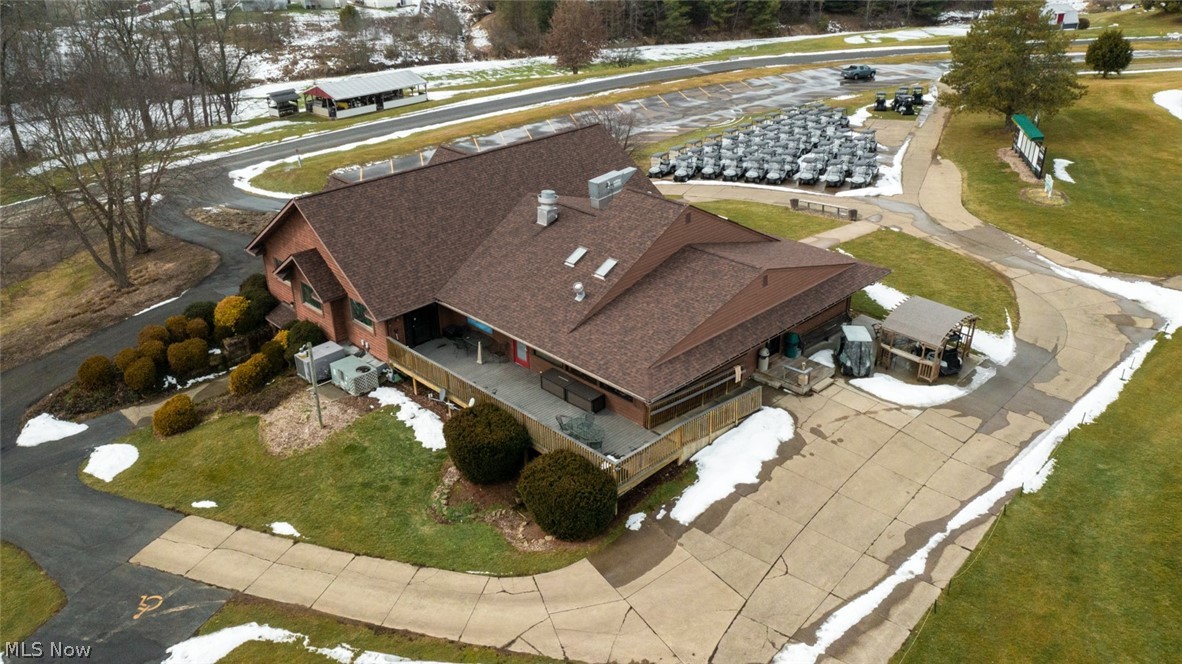 1130 Meadowbrook Lane NE