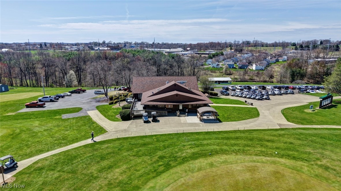 1130 Meadowbrook Lane NE