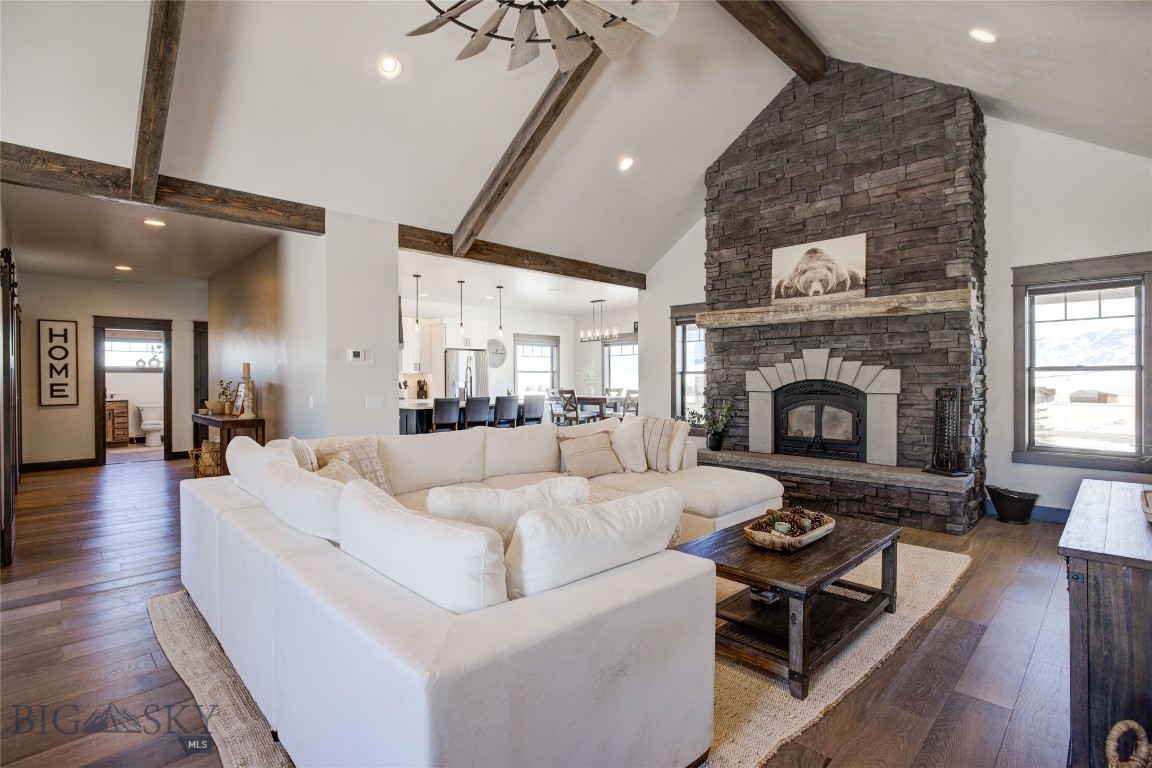 7 Soaring Eagle Road