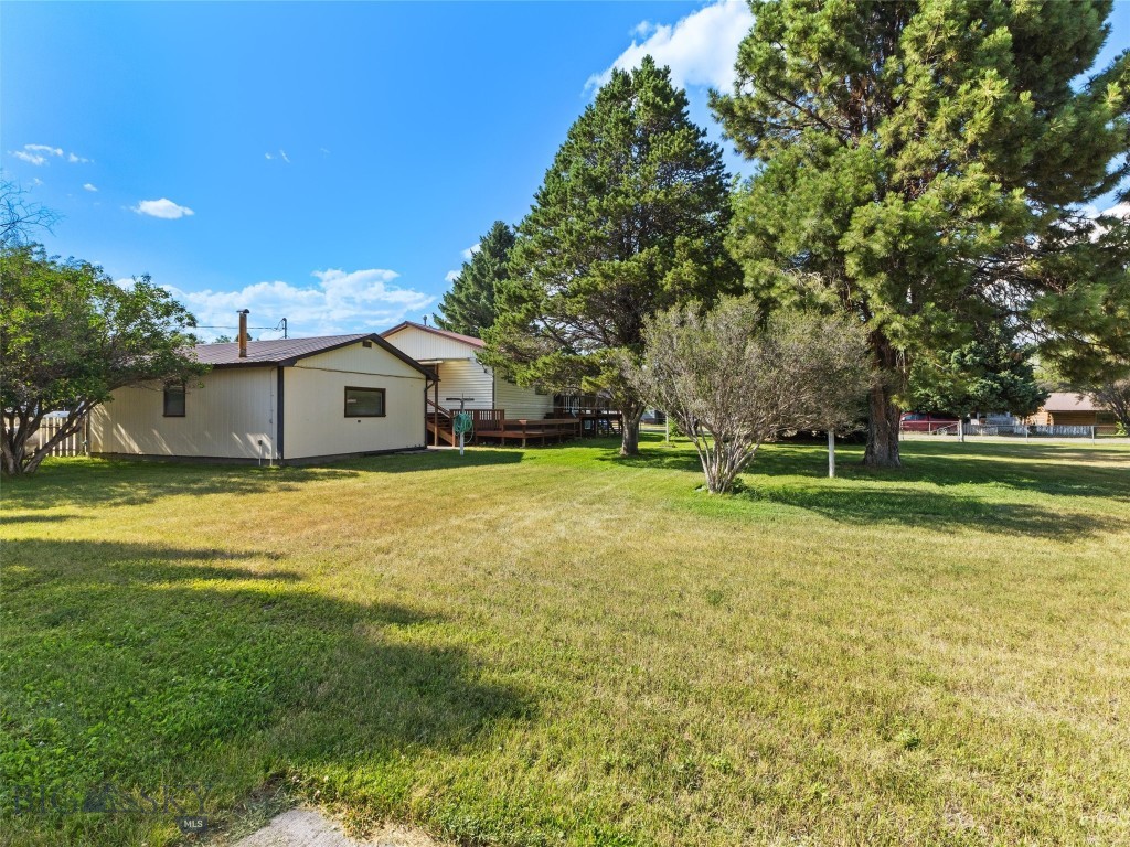 101 E Armitage Street